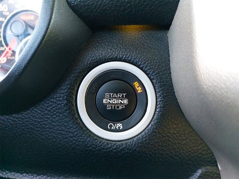 Used 2020 RAM 1500 Laramie image 30