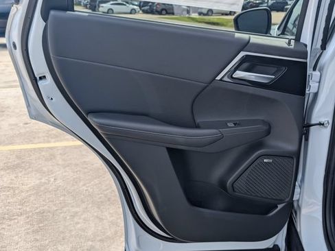 New 2026 Mitsubishi Outlander LE FWD image 23