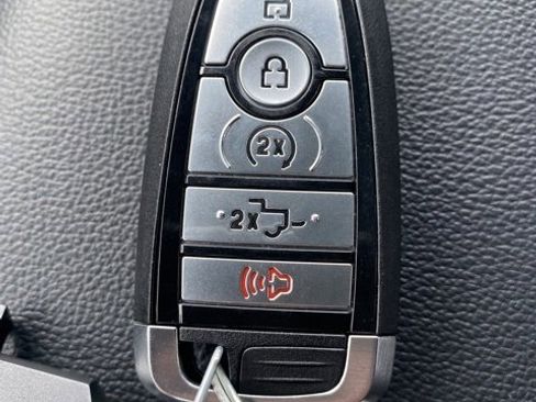 Certified 2022 Ford F150 XLT w/ Equipment Group 302A High image 27