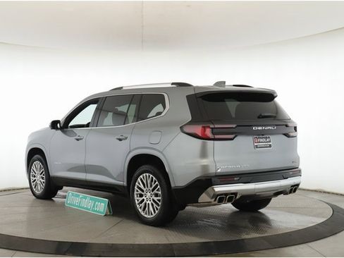 Used 2025 GMC Acadia Denali w/ LPO, Floor Liner Package image 8