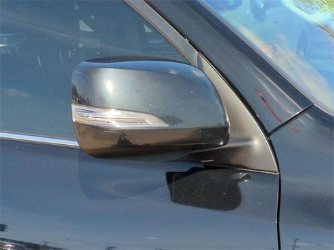 Used 2011 Lexus GX 460 image 12