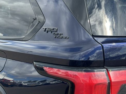 Used 2024 Toyota Sequoia Limited w/ TRD Off-Road Package AWD/4WD image 27
