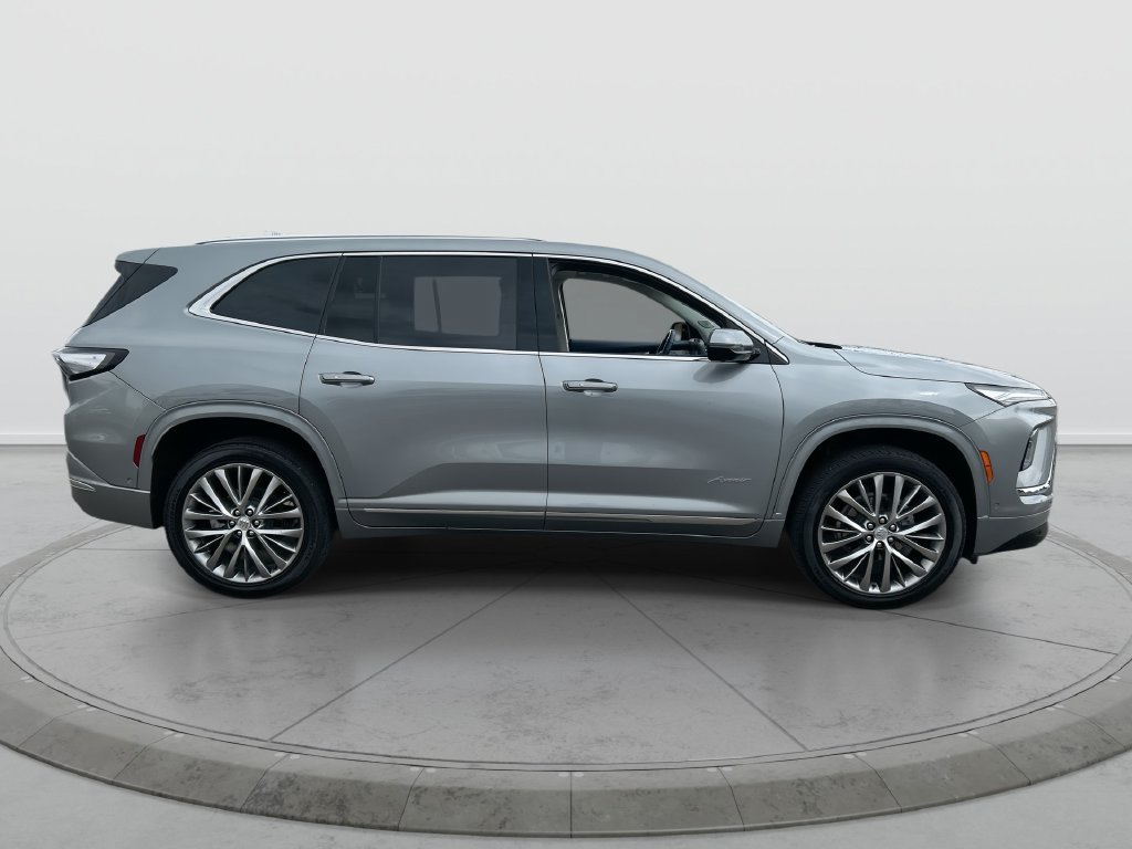 Used 2025 Buick Enclave Avenir w/ Super Cruise Package AWD/4WD image 9