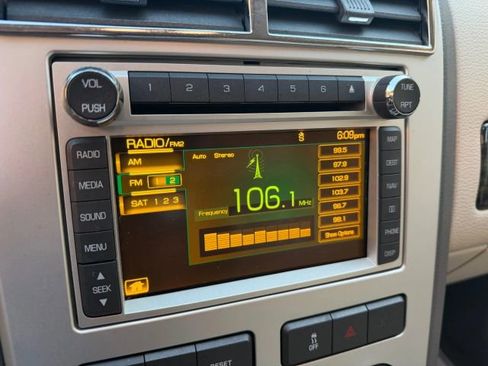 Used 2010 Lincoln MKX 2WD image 17