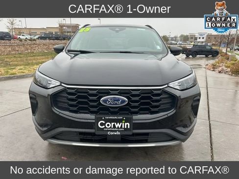 Used 2025 Ford Escape ST-Line AWD/4WD image 2