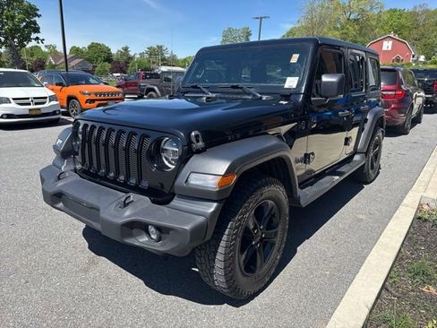 Used 2022 Jeep Wrangler Unlimited Sport AWD/4WD image 3