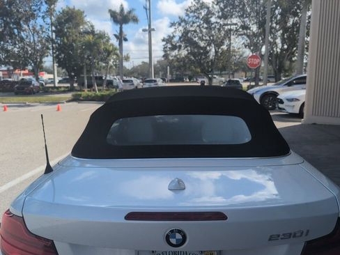 Used 2018 BMW 230i Convertible image 6