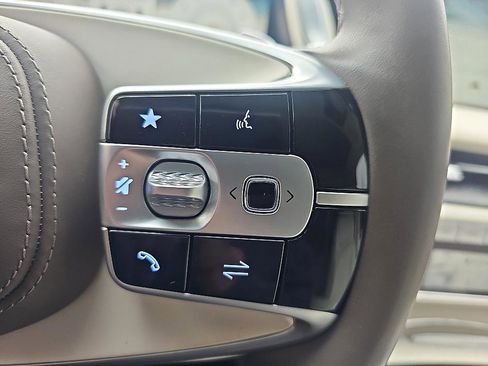 Used 2023 Genesis G90 3.5T image 24