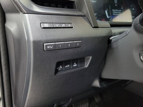 Used 2025 Lexus GX 550 w/ Cold Area Package AWD/4WD image 14