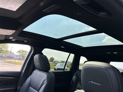 New 2026 Buick Enclave Avenir image 28
