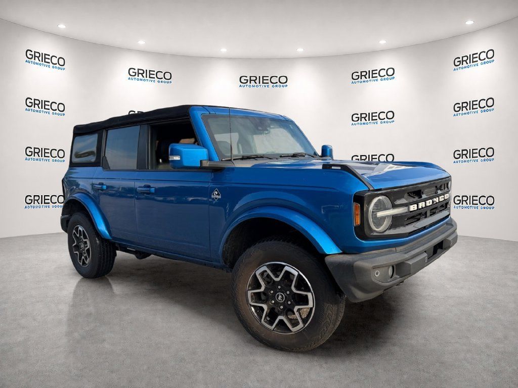 Used 2022 Ford Bronco Outer Banks AWD/4WD image 1