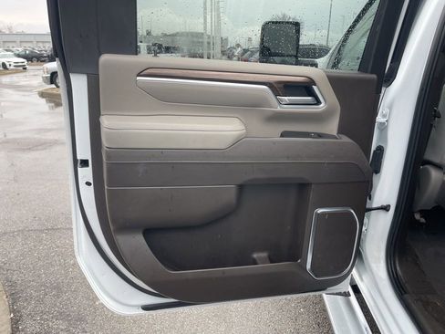 Certified 2025 Chevrolet Silverado 2500 LT w/ Convenience Package image 18