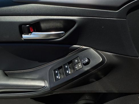 Used 2021 Toyota Avalon XSE FWD image 16
