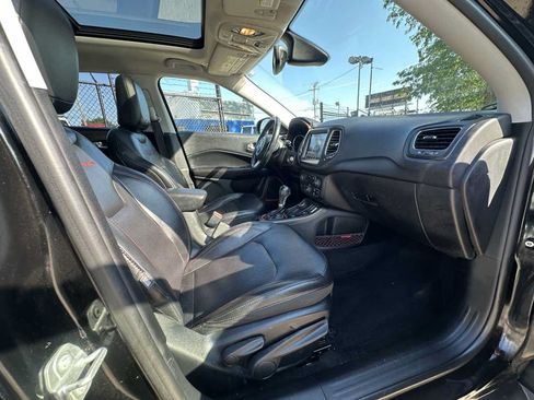 Used 2018 Jeep Compass Trailhawk w/ Leather Interior Group AWD/4WD image 29