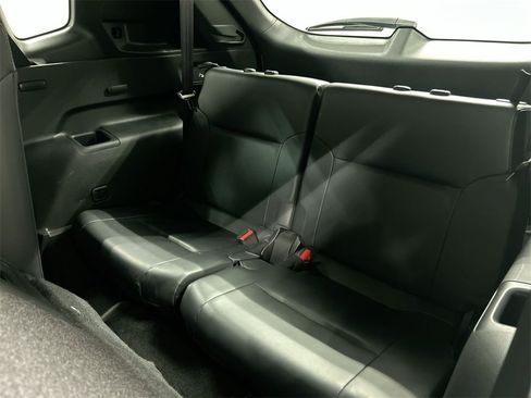 Used 2023 Mitsubishi Outlander SE image 21