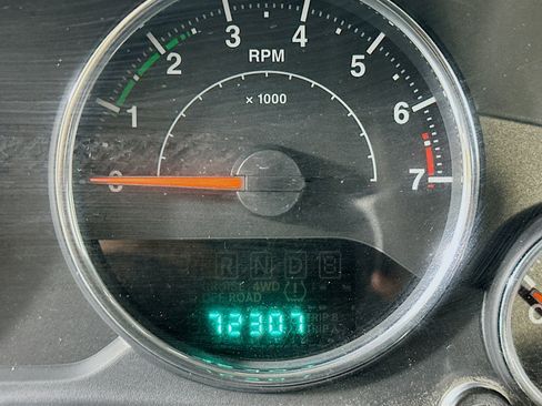 Used 2014 Jeep Wrangler Sport image 17