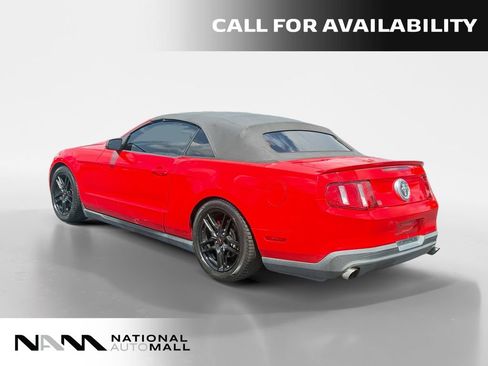 Used 2012 Ford Mustang Convertible RWD image 3