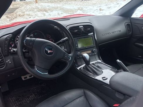 Used 2013 Chevrolet Corvette Coupe w/ 2LT Preferred Equipment Group image 17