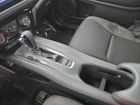Used 2020 Honda HR-V Sport image 24