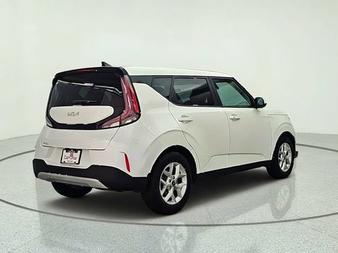 Used 2023 Kia Soul S FWD image 6