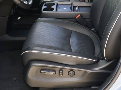Used 2025 Honda Odyssey Elite image 15