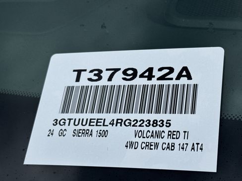 Used 2024 GMC Sierra 1500 AT4 w/ Technology Package image 39