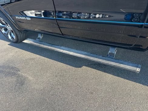 Used 2019 RAM 1500 Limited AWD/4WD image 15