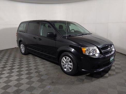Used 2017 Dodge Grand Caravan SE FWD image 13