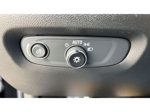 Certified 2023 Chevrolet Traverse Premier w/ Redline Edition image 23