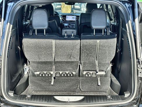 New 2026 Chrysler Pacifica Limited w/ S Appearance Package image 27