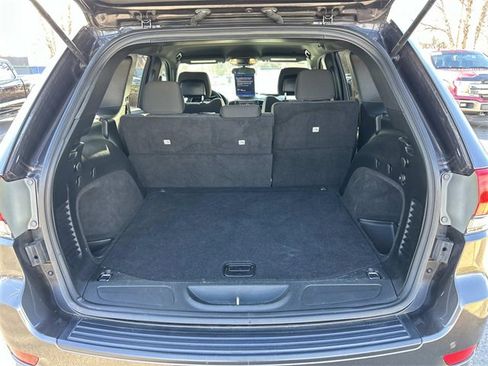 Used 2018 Jeep Grand Cherokee Laredo image 22