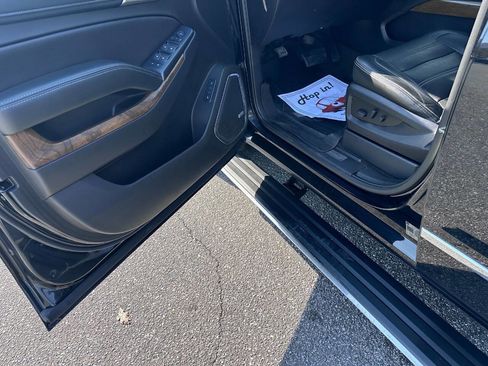 Used 2018 GMC Yukon XL Denali w/ Open Road Package image 10