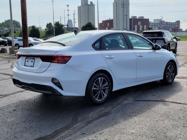 Used 2024 Kia Forte LXS FWD image 2