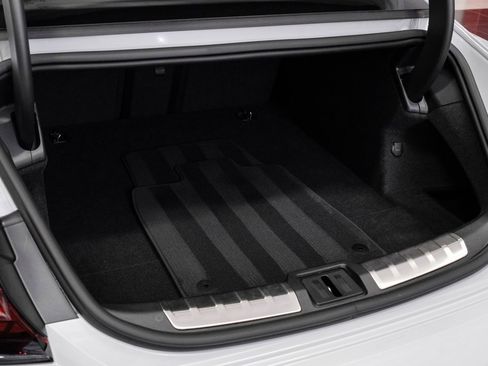 Used 2024 Audi e-tron GT Prestige image 52