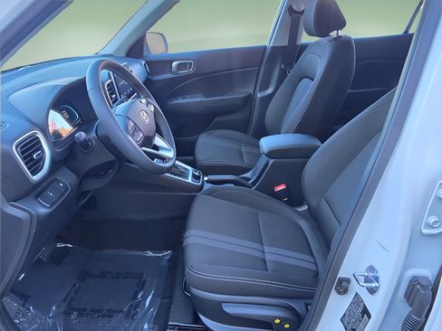 New 2026 Hyundai Venue SEL image 11