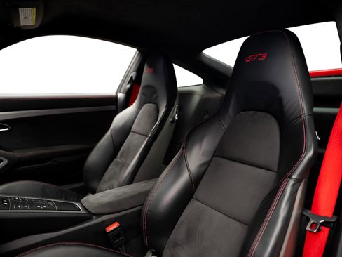 Used 2014 Porsche 911 GT3 RWD image 32
