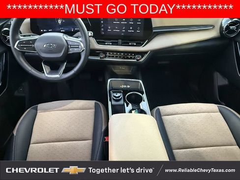 Used 2026 Chevrolet Equinox ACTIV w/ Convenience Package III AWD/4WD image 11