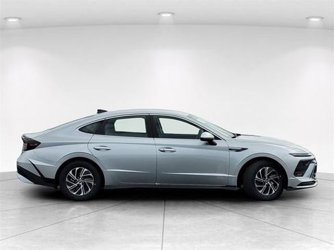 New 2026 Hyundai Sonata Blue image 8