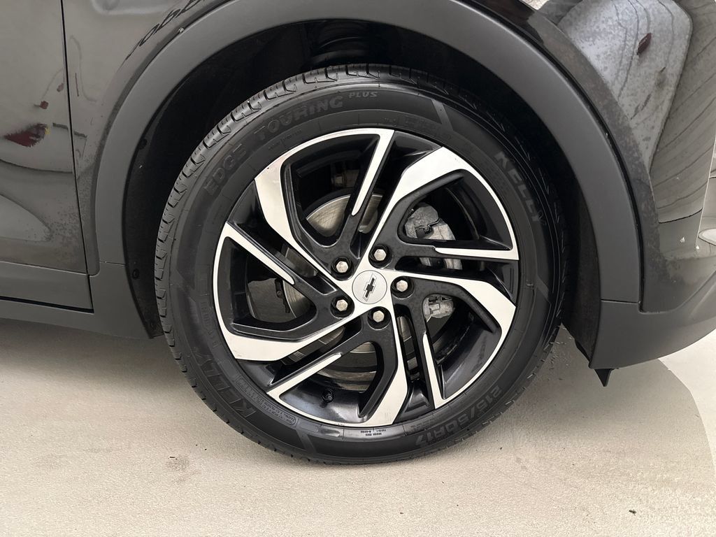 Certified 2023 Chevrolet Bolt LT FWD image 25