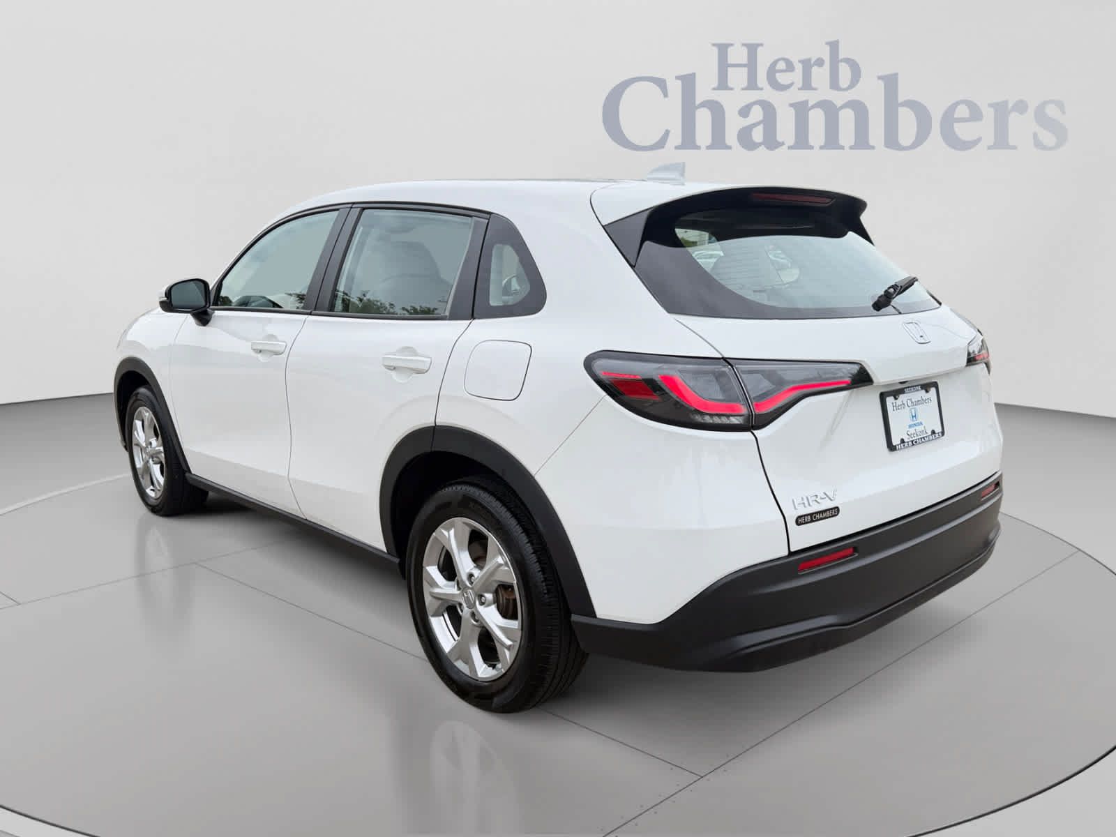 Used 2024 Honda HR-V LX image 3