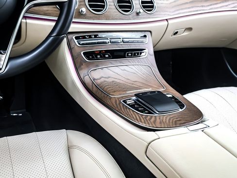 Used 2022 Mercedes-Benz E 350 Sedan w/ AMG Line Exterior image 7