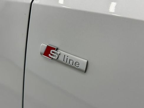 Used 2021 Audi Q3 2.0T Premium Plus w/ Premium Plus Package image 38