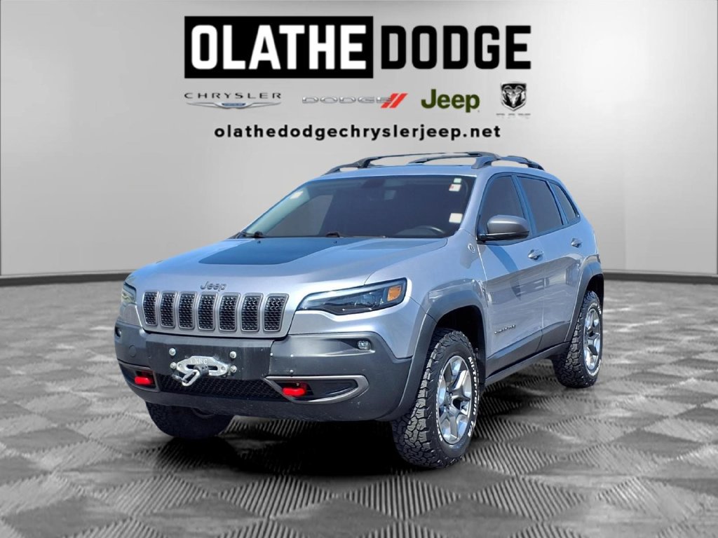 Used 2019 Jeep Cherokee Trailhawk w/ Comfort/Convenience Group AWD/4WD image 1
