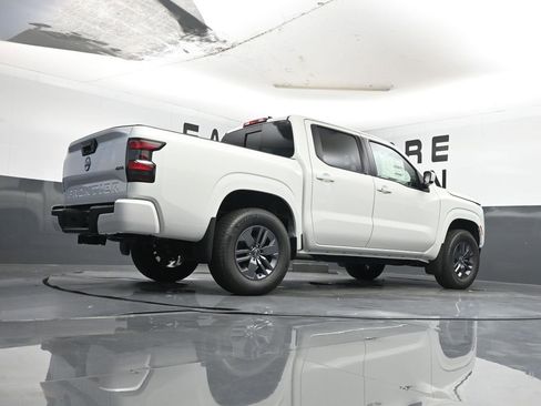 New 2025 Nissan Frontier SV w/ SV Convenience Package image 24