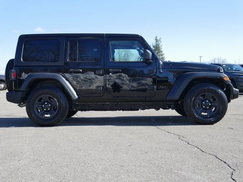 Used 2023 Jeep Wrangler Sport image 7