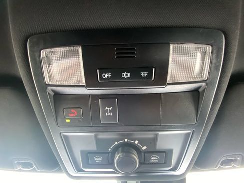 Used 2023 Toyota Tacoma TRD Off-Road w/ Technology Package AWD/4WD image 30