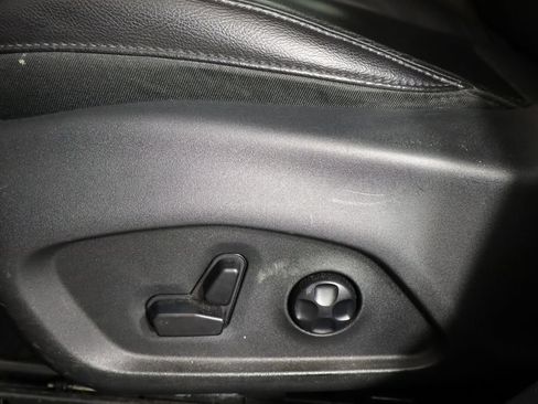 Used 2018 Jeep Compass Limited w/ Navigation Group AWD/4WD image 23
