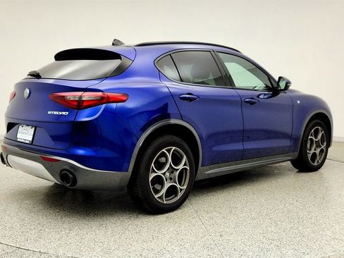 Used 2022 Alfa Romeo Stelvio Ti AWD/4WD image 5