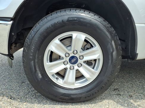 Used 2016 Ford F150 XLT AWD/4WD image 10