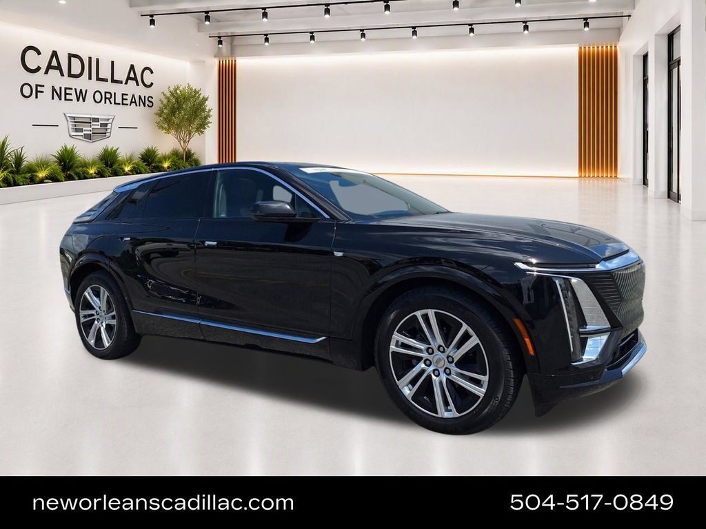 Certified 2024 Cadillac Lyriq Tech w/ Driver Assist Package AWD/4WD image 1